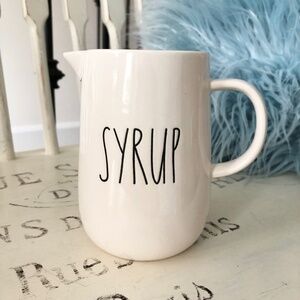 RAE Dunn Syrup Mug, Artisan Collection, By Magenta,‎ Excellent Condition